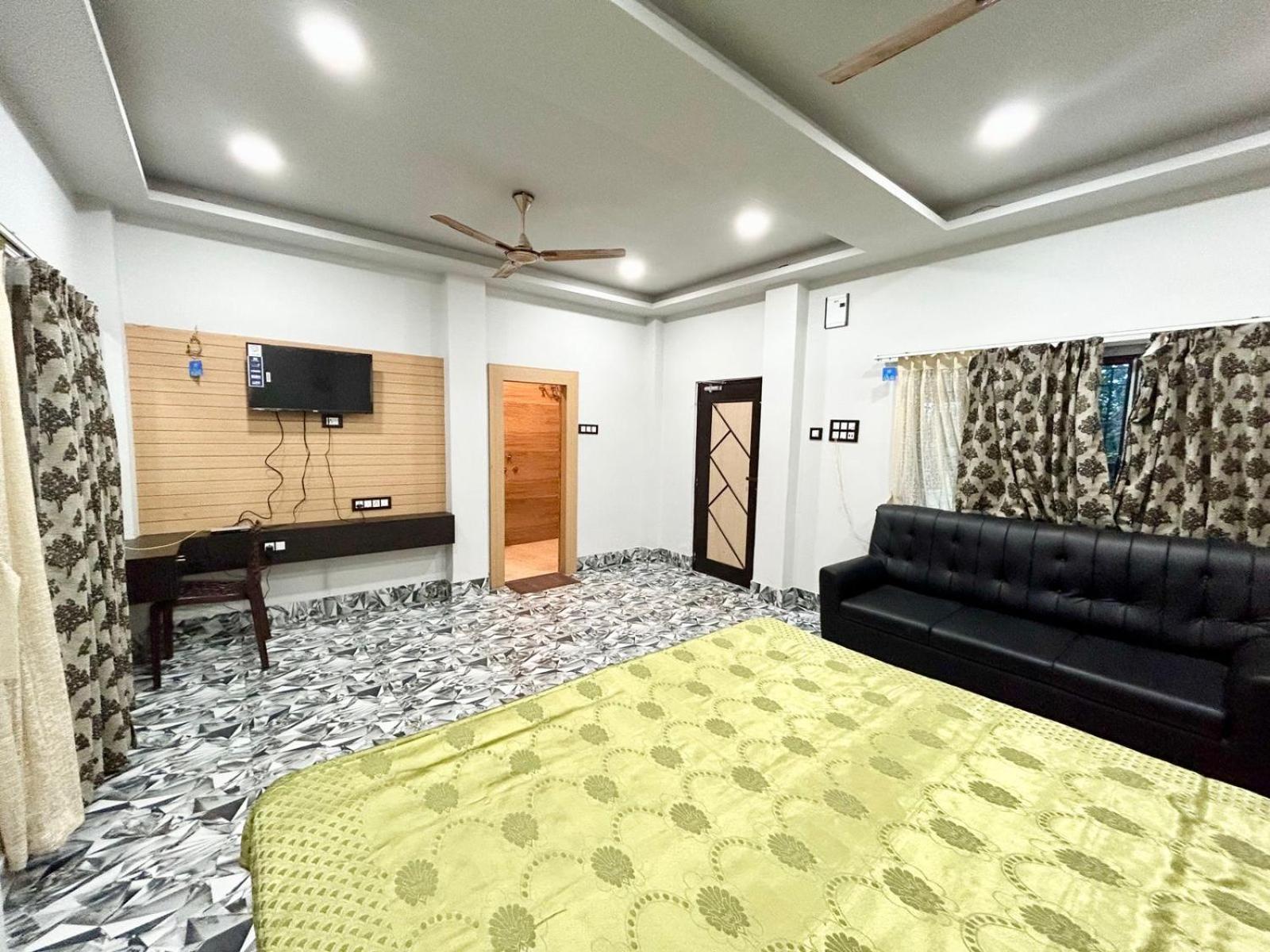 Palli Bangla Resort, Near Ruby Hospital, Anandapur Kalkutta Exterior foto